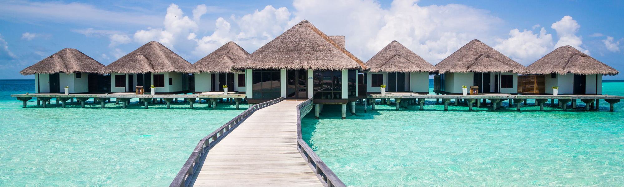 Bild eines Malediven Resorts von vorne